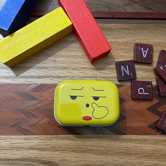 Nose Picking Emoji - Yellow Mini Tin Box - Picture 1 of 3